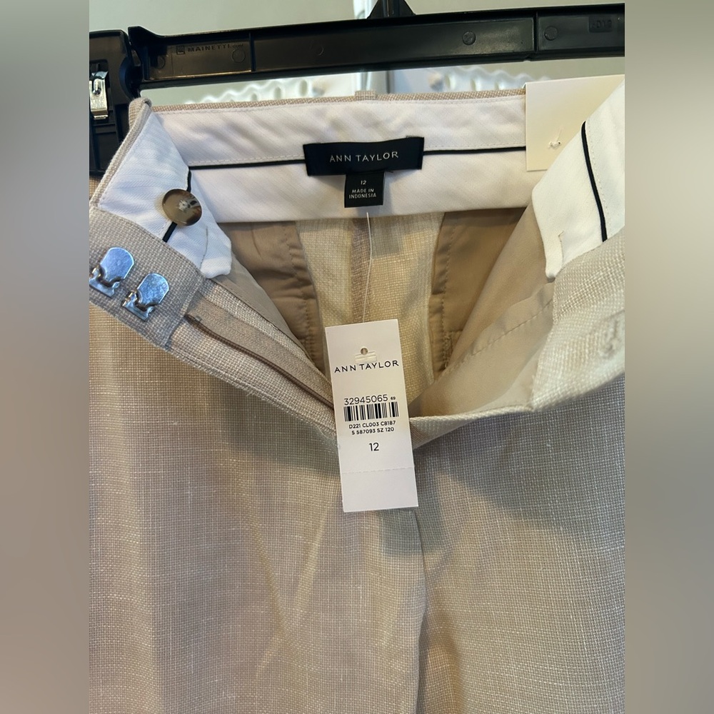 Ann Taylor Cream Textured Blazer Suit with Pant - Picture 7 of 13